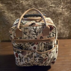 Floral Tapestry Top-Handle Rolling Tote in Beige and Tan